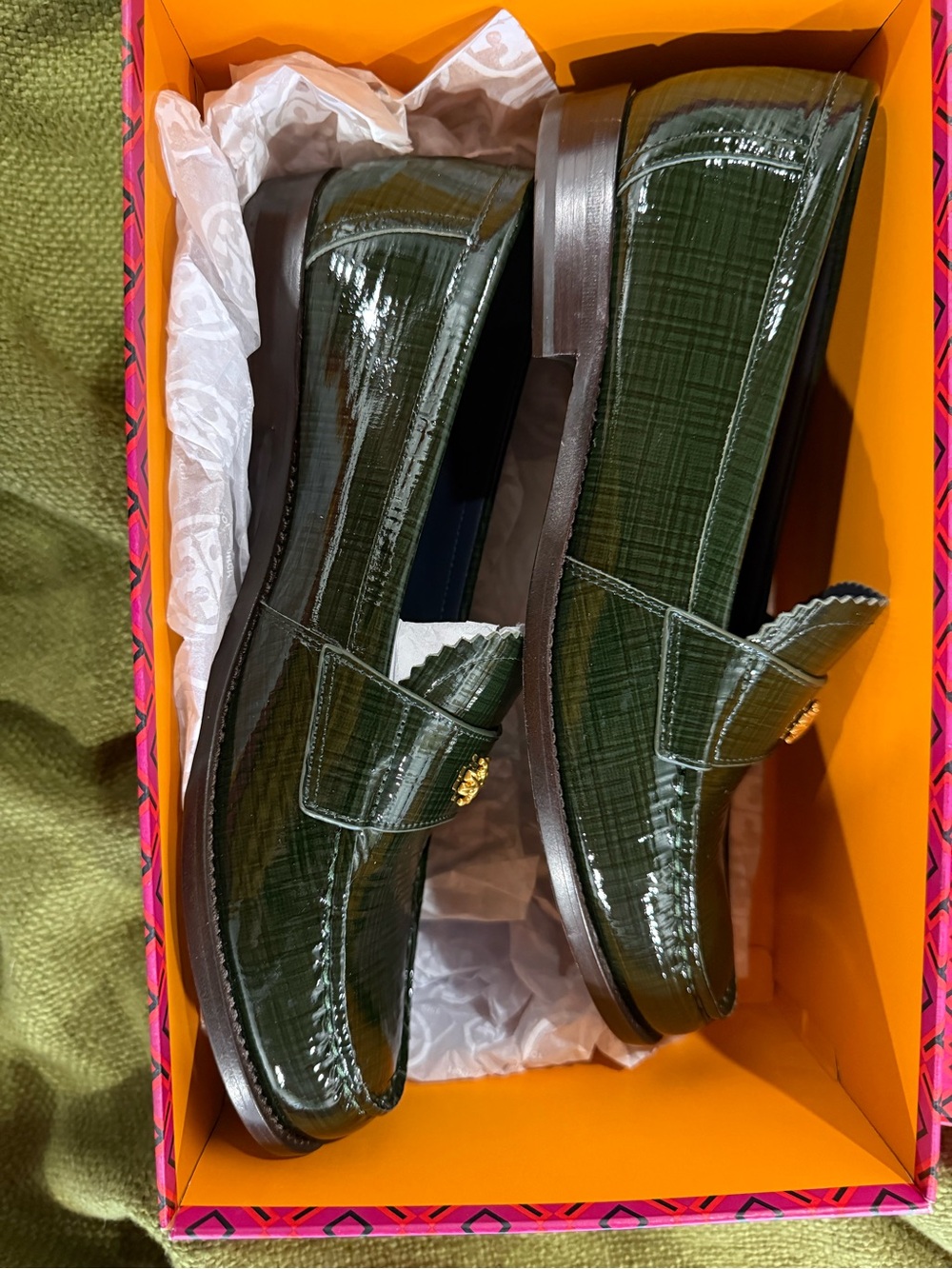 Tory Burch Textured Patent Leather Classic Loafers Dark Everglade Green size 10M - Picture 10 of 16